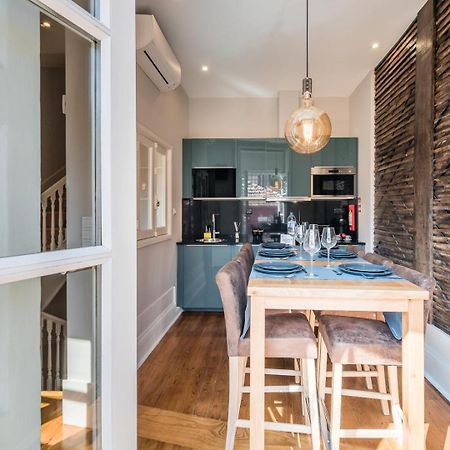 Appartement Guestready - Chic Retreat In The Heart Of Oporto Extérieur photo