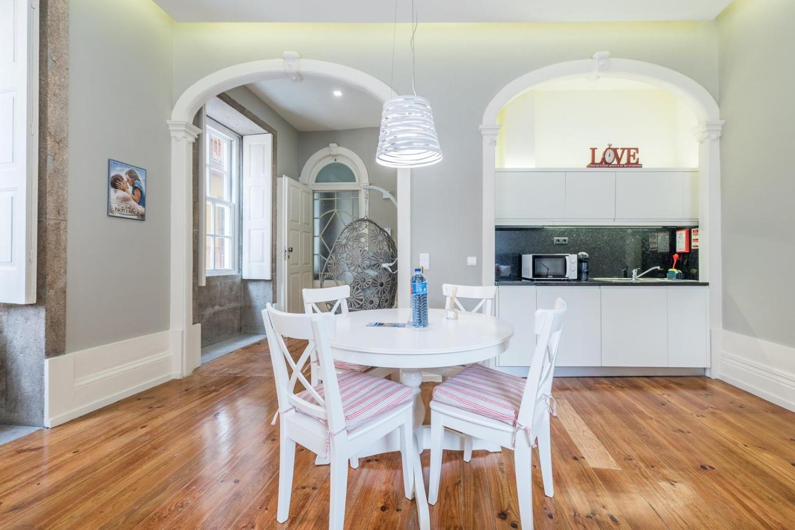 Appartement Guestready - Chic Retreat In The Heart Of Oporto Extérieur photo