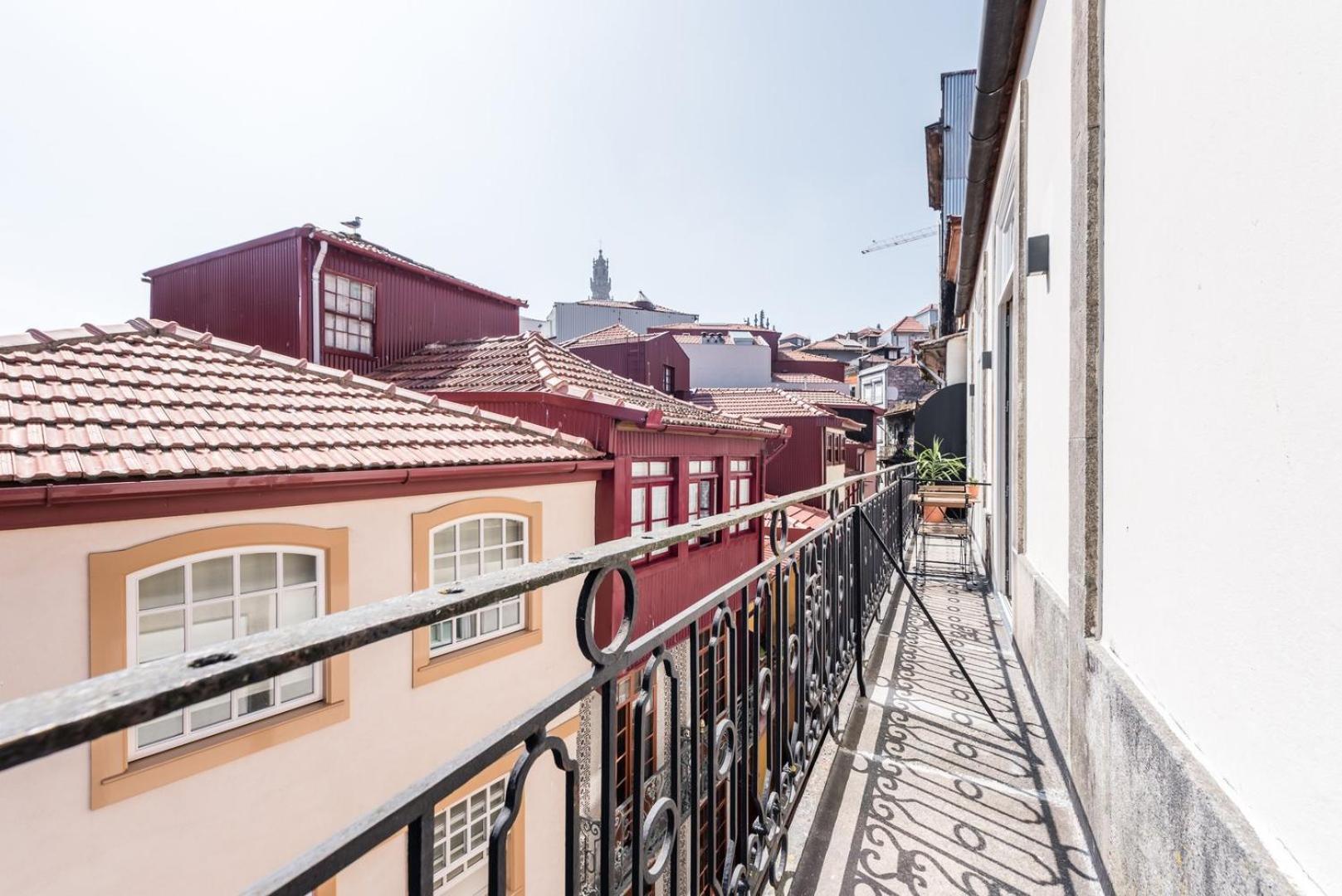Appartement Guestready - Chic Retreat In The Heart Of Oporto Extérieur photo